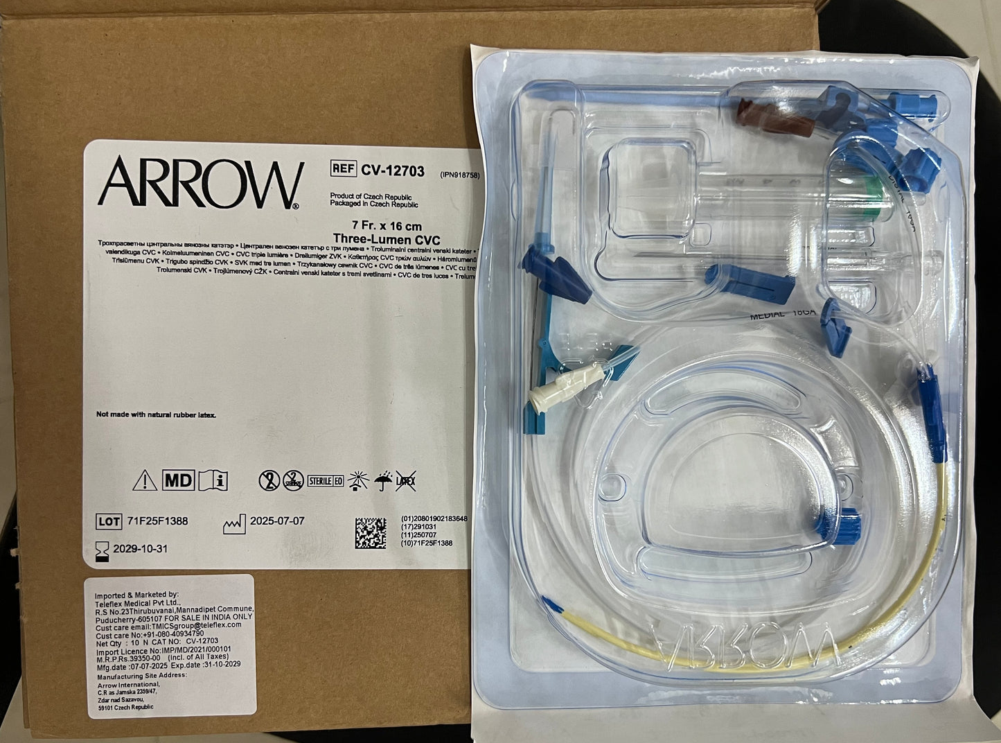 Teleflex Arrow CV-12703 Three-Lumen Central Venous Catheter Set, 7 Fr × 16 cm